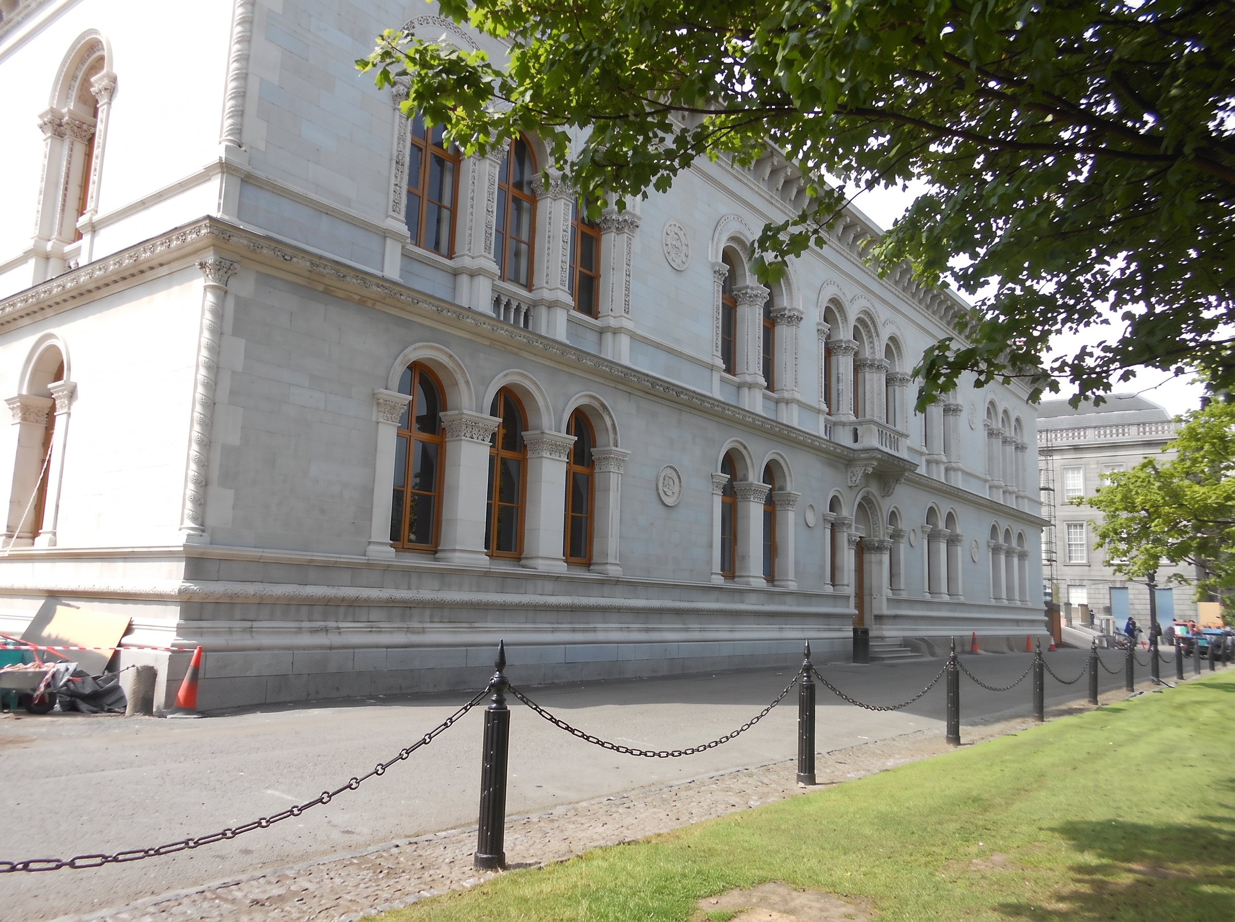 Façade Cleaning & Restoration