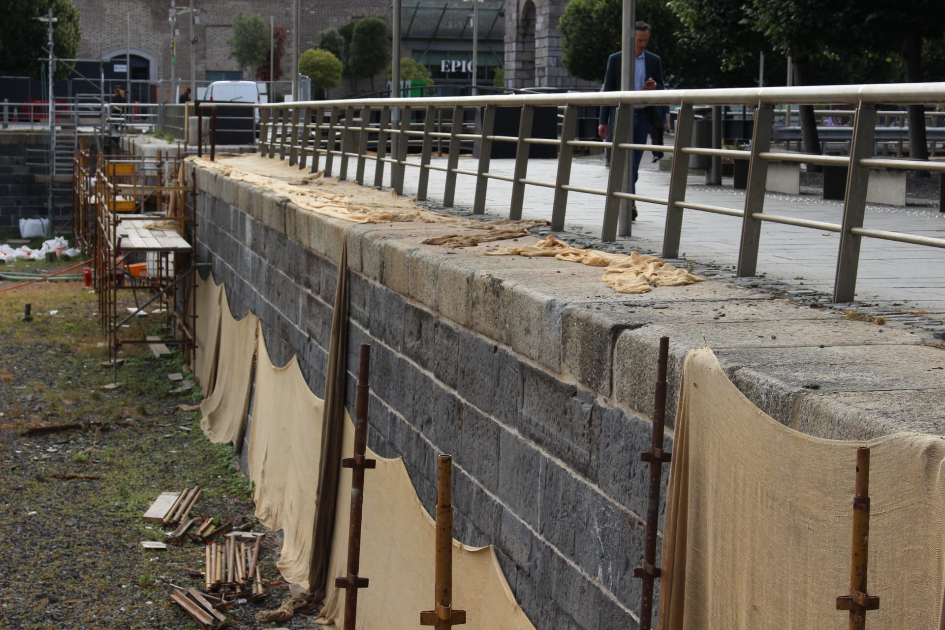 George's Dock — Specialist Stone Handling